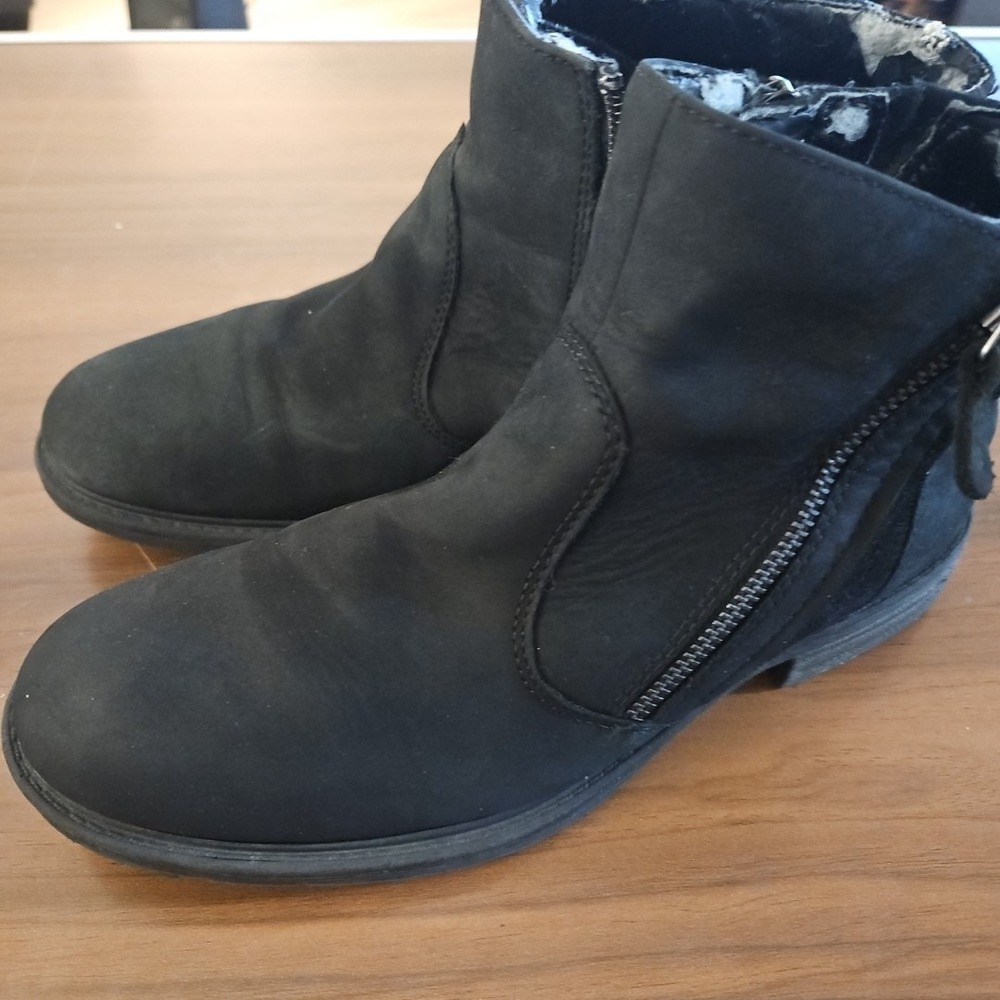 Earth Jordan Womens 8 B Black Leather Ankle Boots Side Zip Booties Comfort Fall